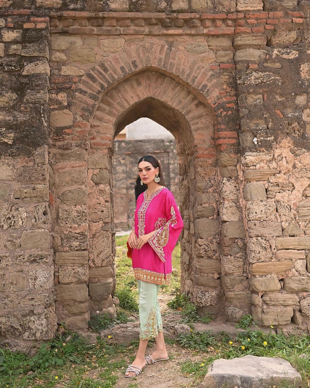 Shendi -Festive wear by Alizay Saad