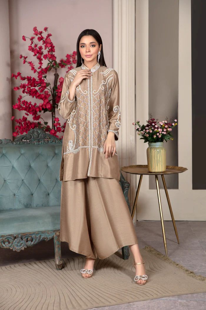 Pearly Beige Festive Edit by Alizay Saad