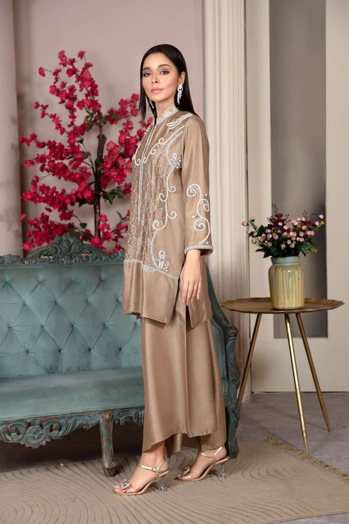 Pearly Beige Festive Edit by Alizay Saad