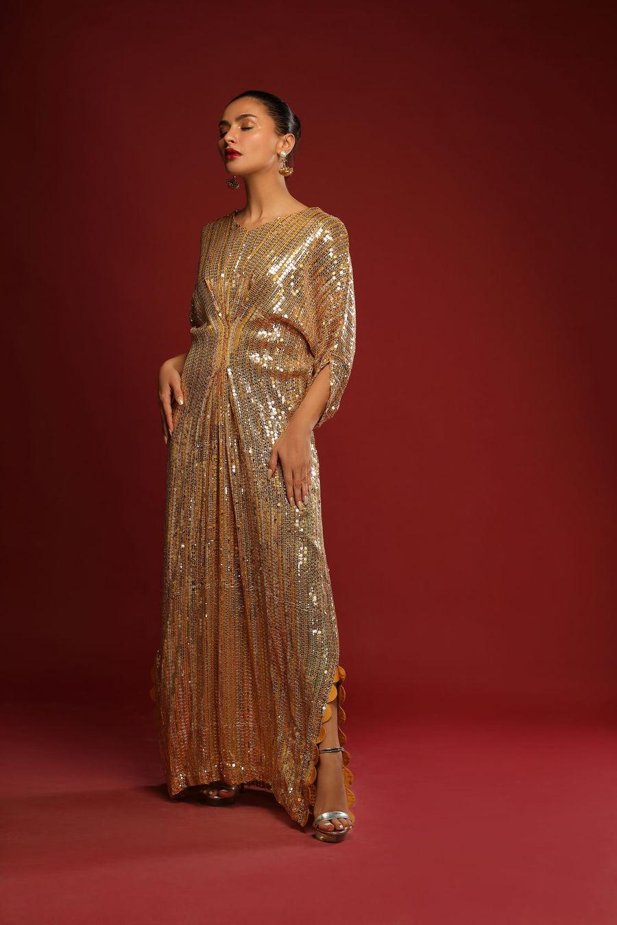 Malikat-Al-Dhahab Kaftan by Alizay Saad