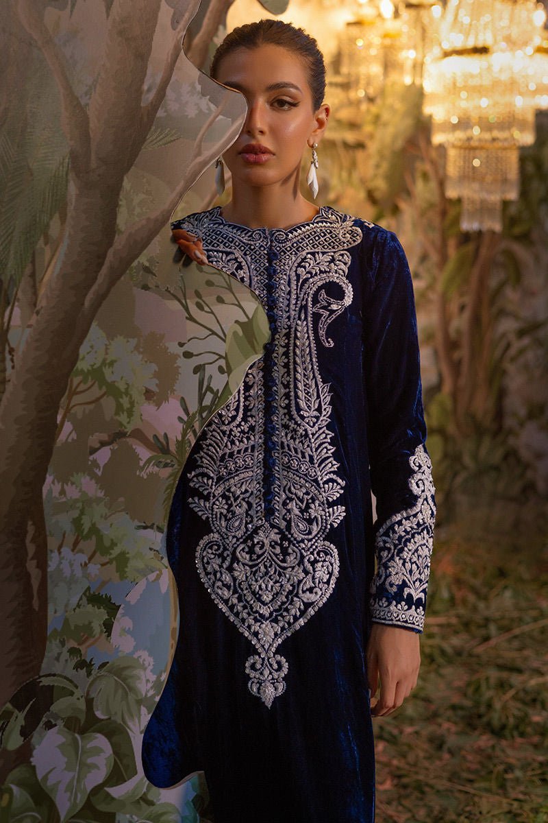 Izza Velvet Luxe Kaftan by Alizay Saad. - Alizay Saad