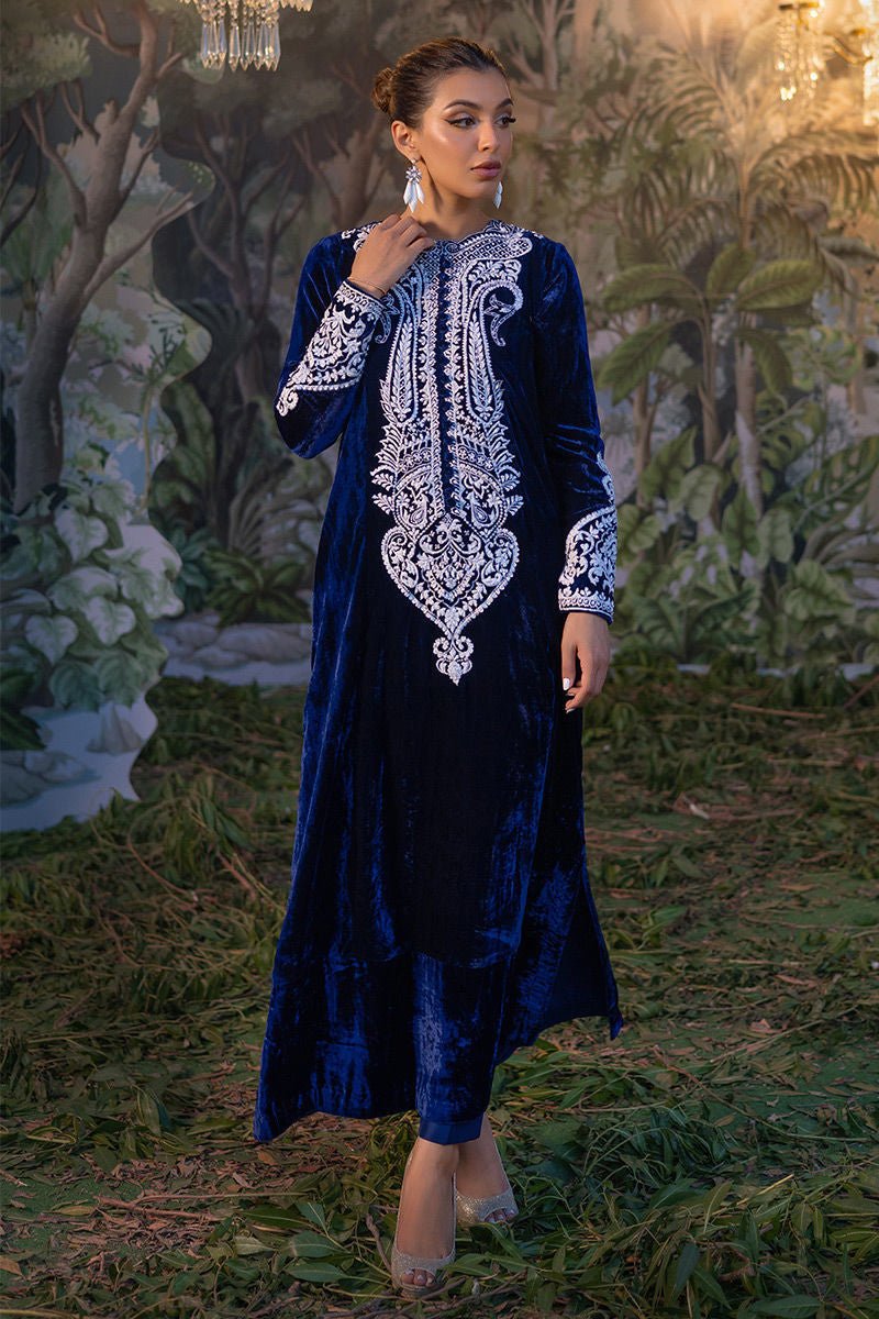 Izza Velvet Luxe Kaftan by Alizay Saad. - Alizay Saad