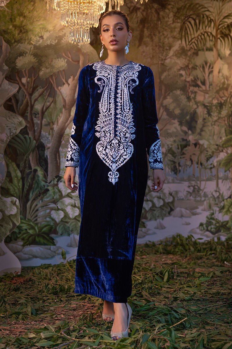 Izza Velvet Luxe Kaftan by Alizay Saad. - Alizay Saad